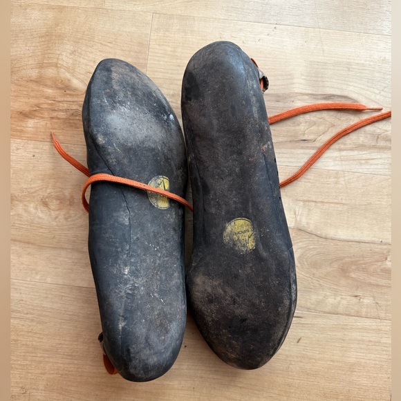 La Sportiva Mythos Eco Climbing Shoes, Sz 48 (euro) - Picture 4 of 4